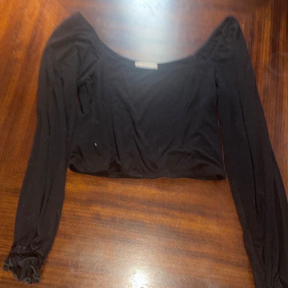 Women’s long sleeve cropped shirt